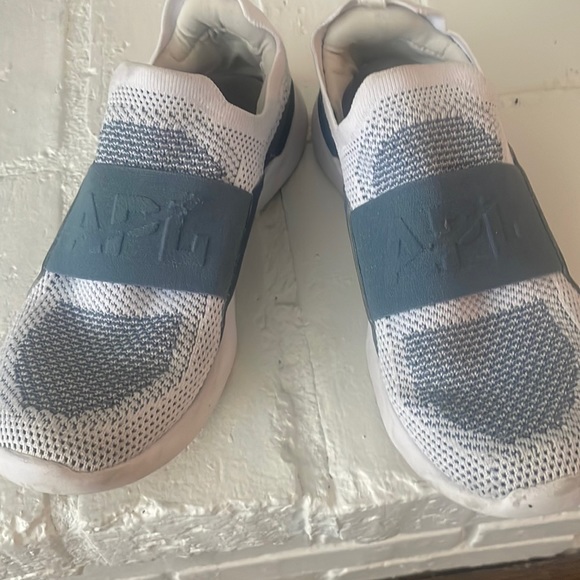 APL - Picture 1 of 3